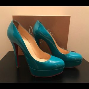 Gently used  Louboutin Bianca patent pump sz 39